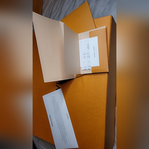 *SOLD* Beautiful Brand New Louis Vuitton Monogram Tote Bag mm Cerise Two Way Bag - Picture 4 of 11